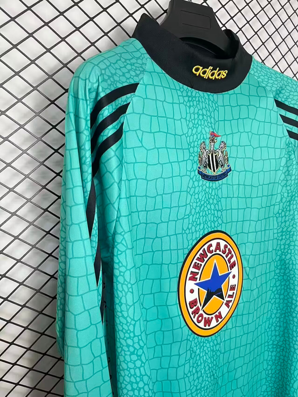 Newcastle 97-98 green GK