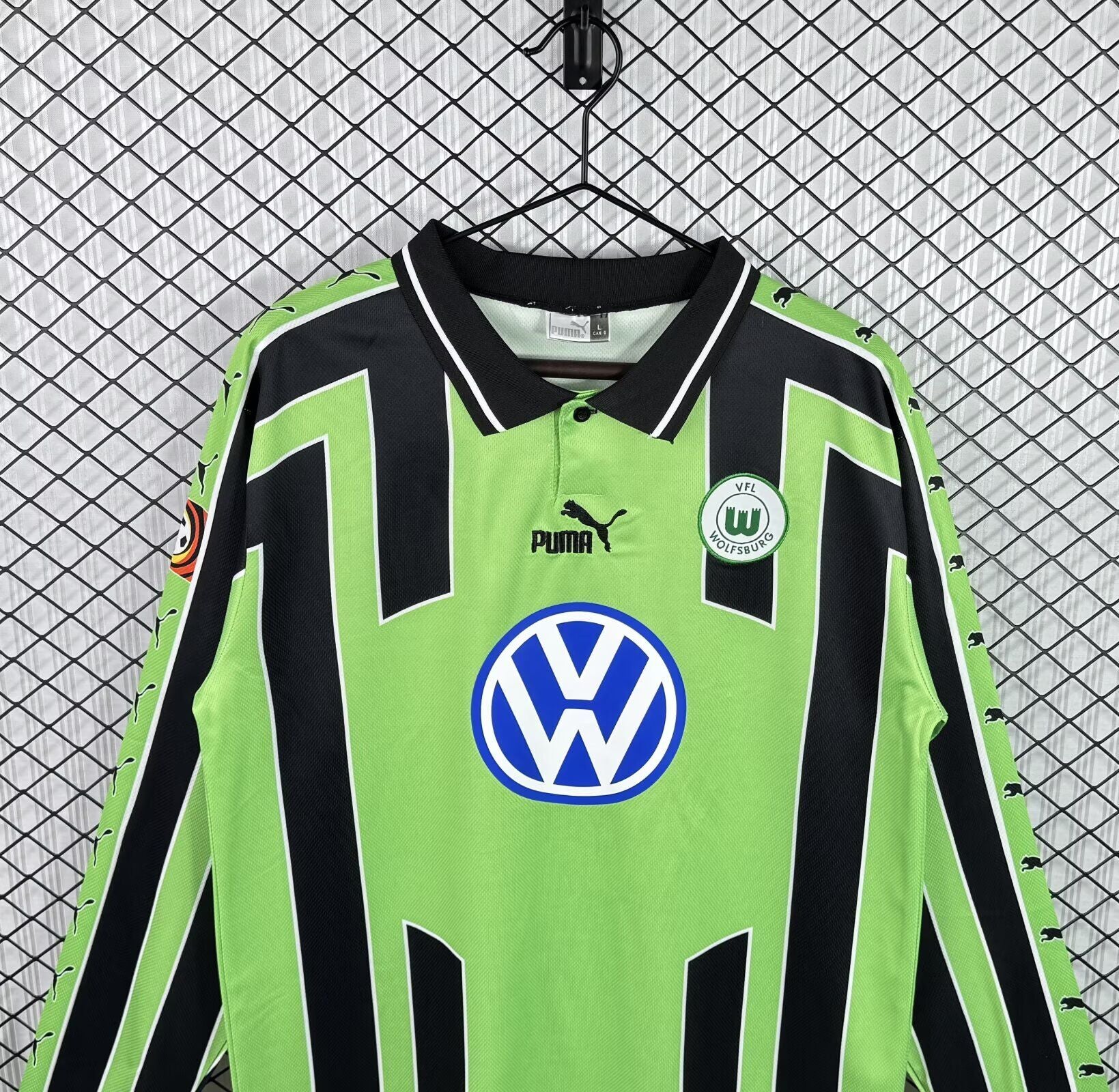 WOLFSBURG 99-00