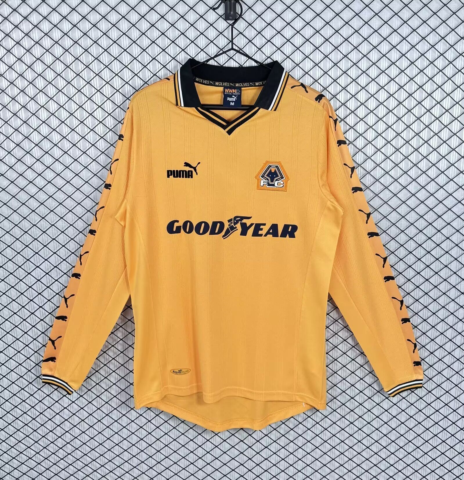 WOLVES 98-99