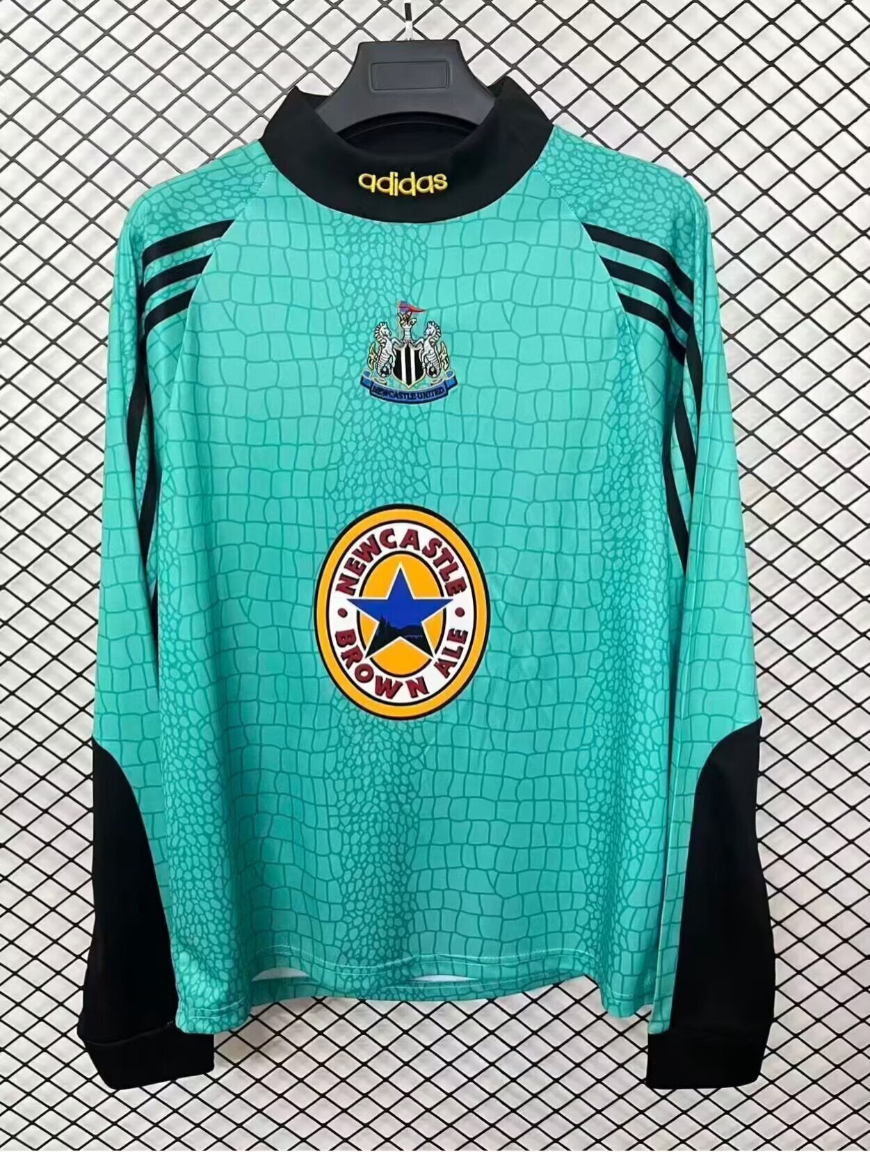 Newcastle 97-98 green GK