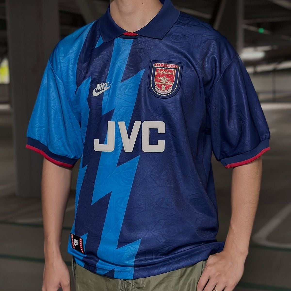 Camiseta Arsenal 1997 alternativa