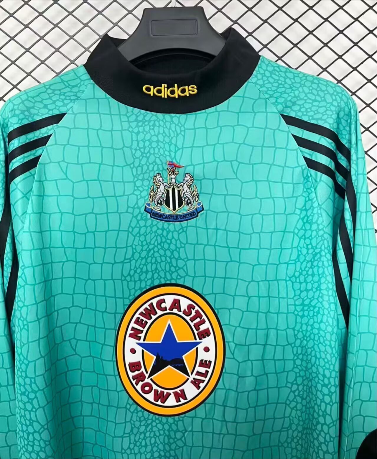 Newcastle 97-98 green GK