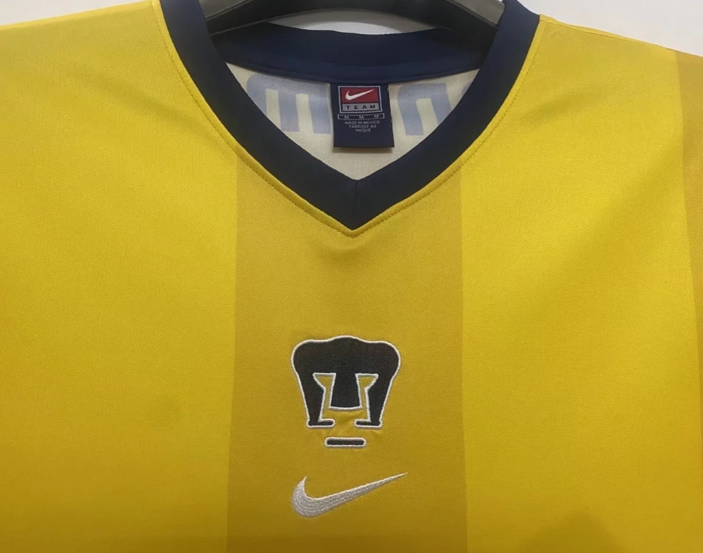Pumas 00-01